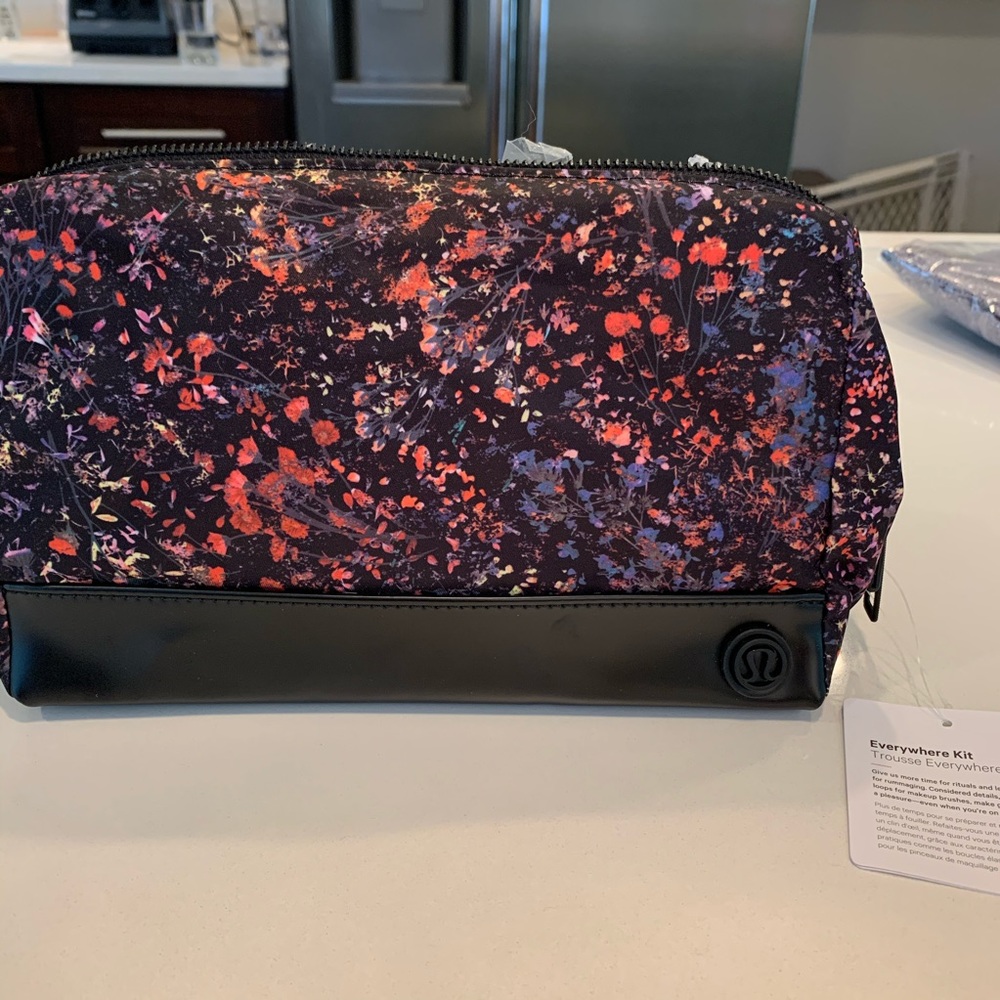 NWT Lululemon Floral Everywhere Kit